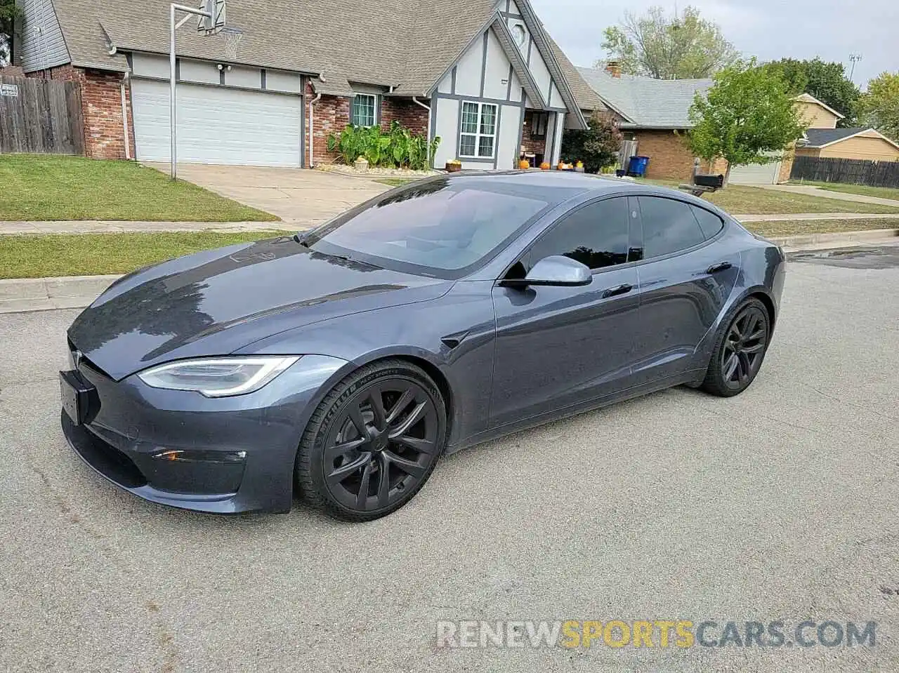 2 Photograph of a damaged car 5YJSA1E60MF430658 TESLA MODEL S 2021