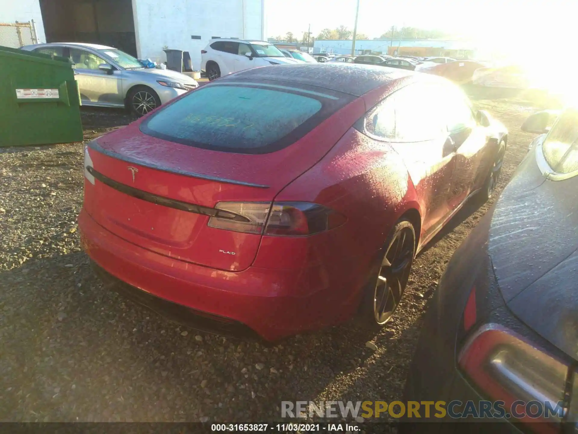 4 Photograph of a damaged car 5YJSA1E60MF439361 TESLA MODEL S 2021