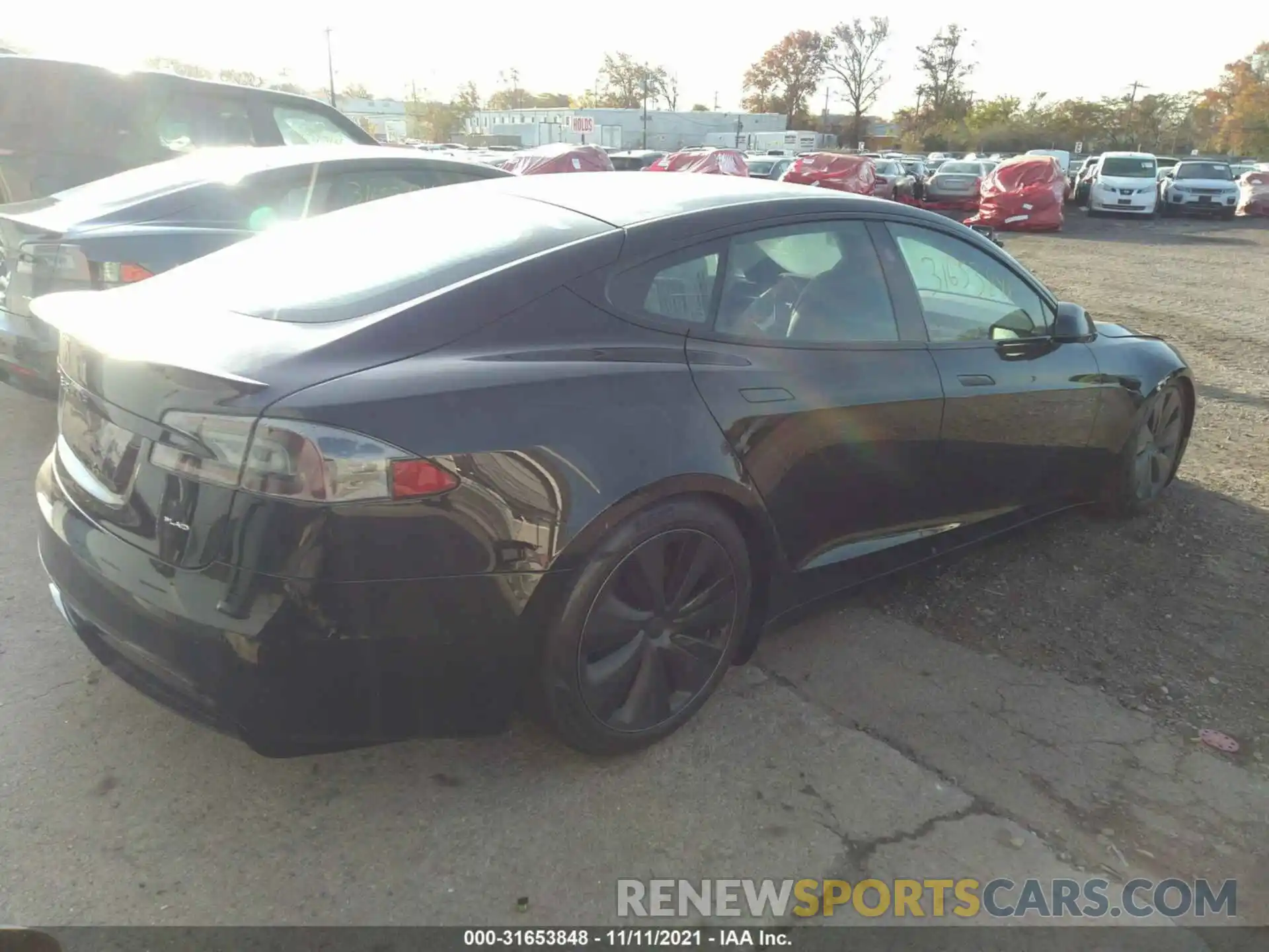 4 Photograph of a damaged car 5YJSA1E60MF439408 TESLA MODEL S 2021