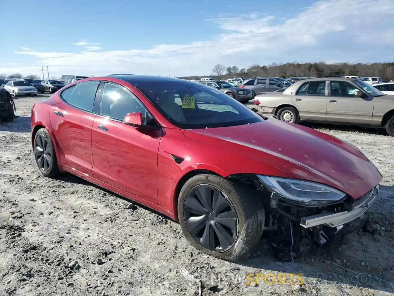 4 Photograph of a damaged car 5YJSA1E61MF451017 TESLA MODEL S 2021