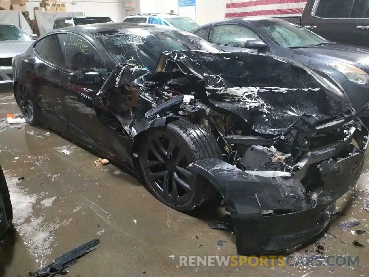 1 Photograph of a damaged car 5YJSA1E61MF454693 TESLA MODEL S 2021