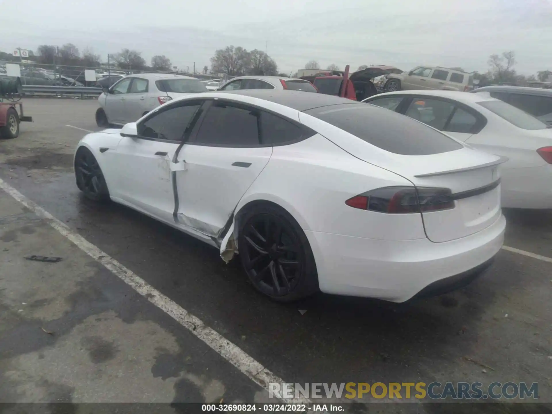 3 Photograph of a damaged car 5YJSA1E62MF434128 TESLA MODEL S 2021