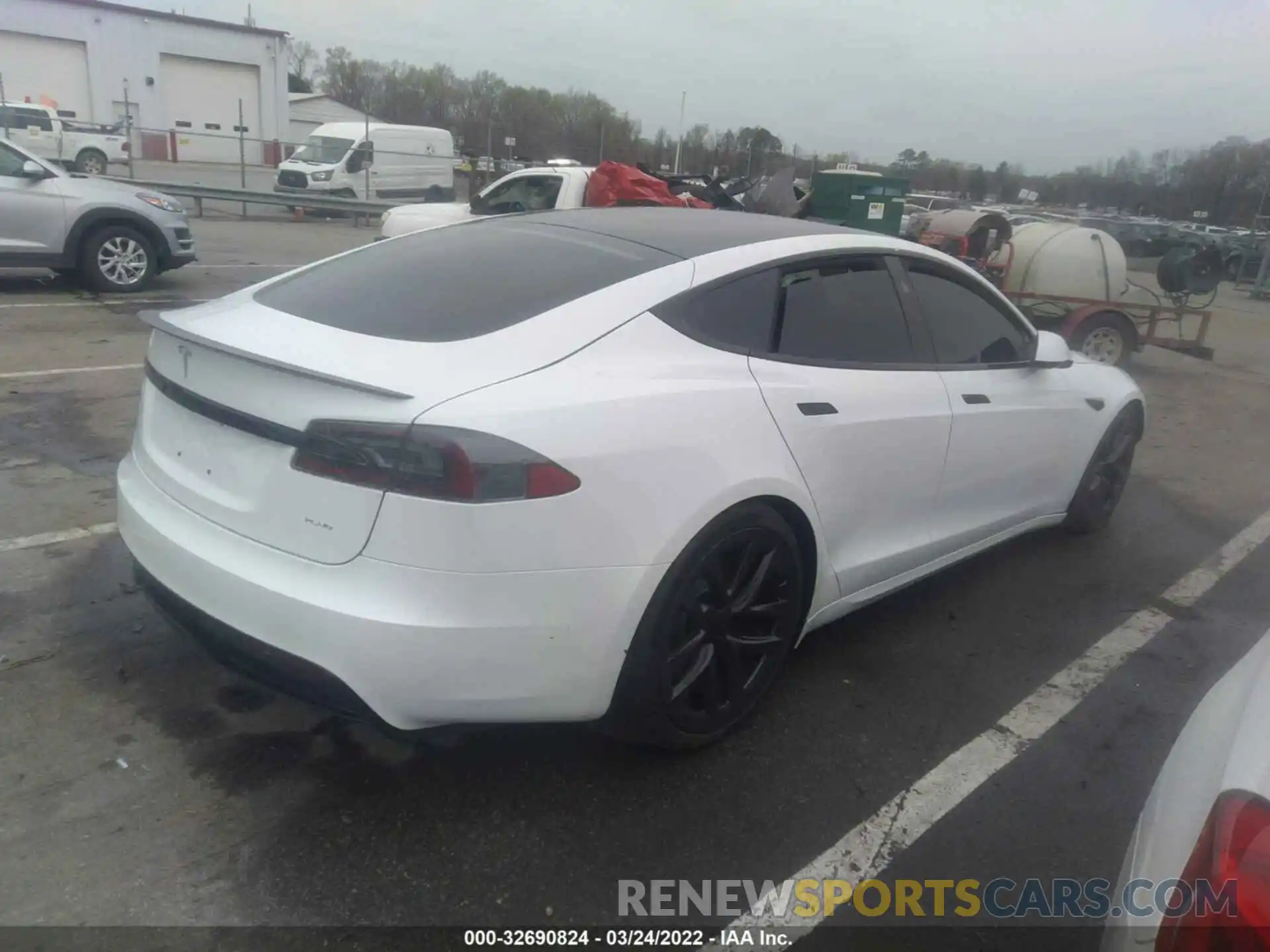 4 Photograph of a damaged car 5YJSA1E62MF434128 TESLA MODEL S 2021