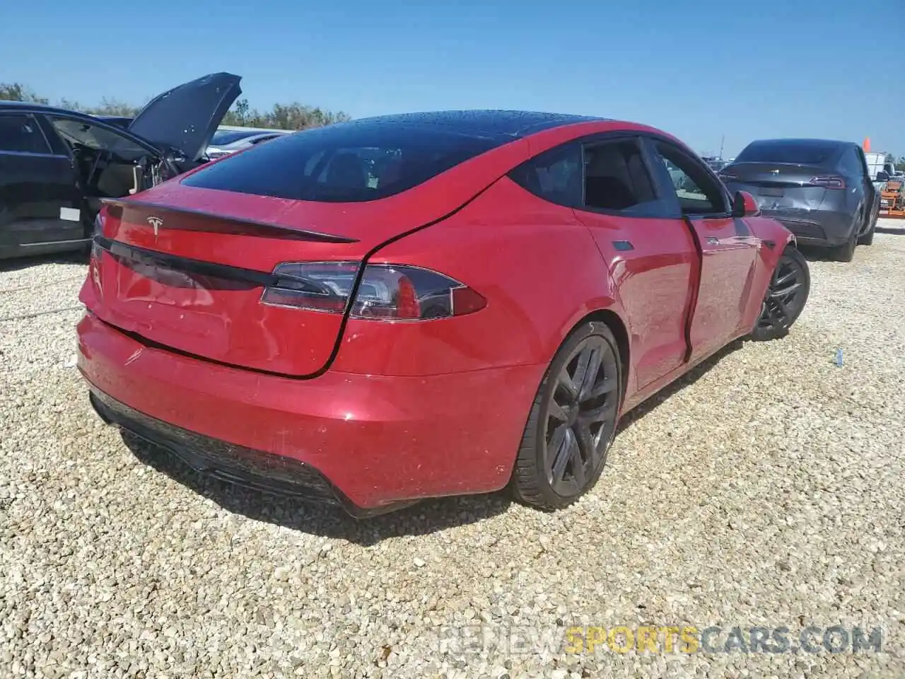 4 Photograph of a damaged car 5YJSA1E62MF449308 TESLA MODEL S 2021