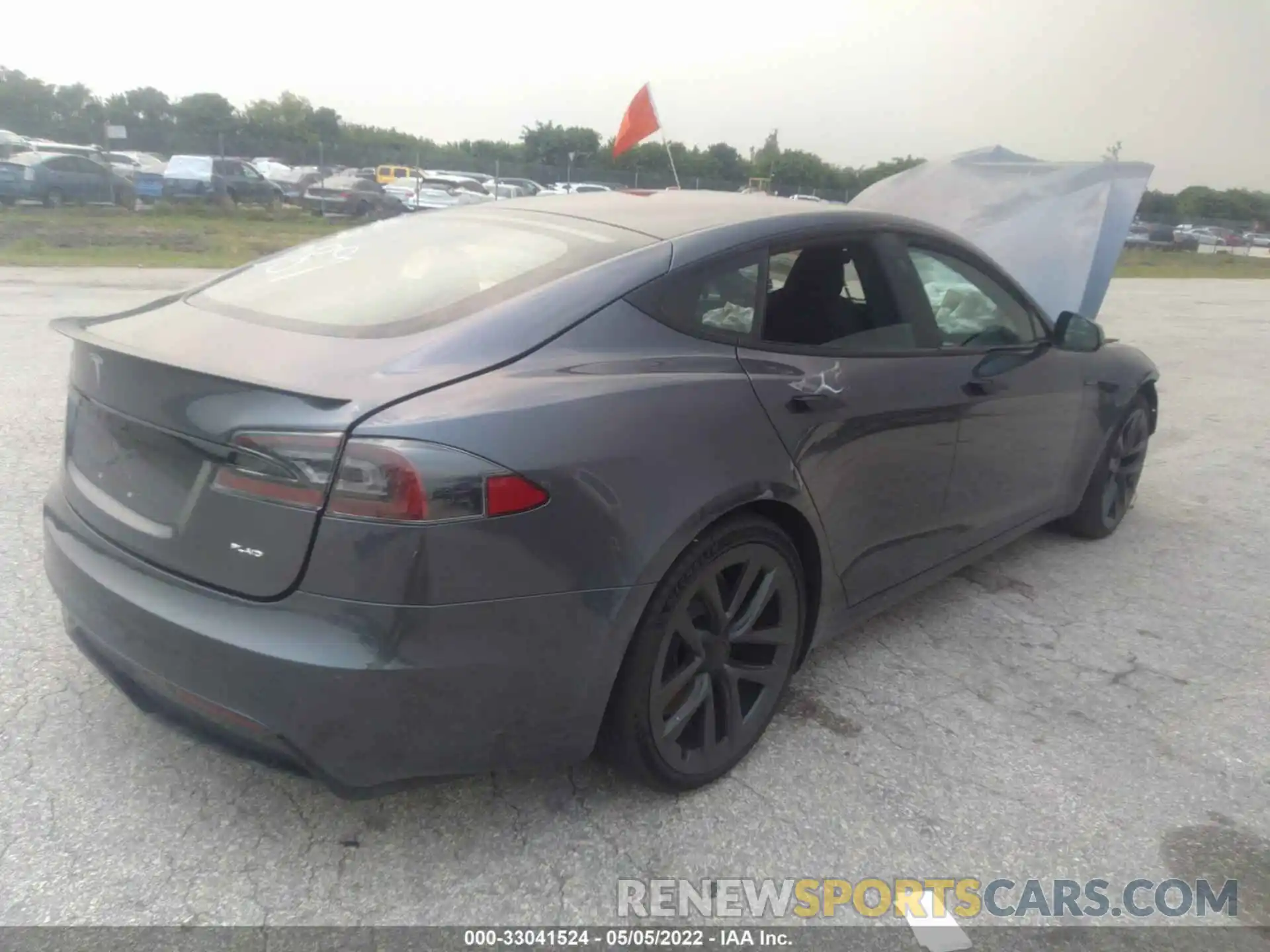 4 Photograph of a damaged car 5YJSA1E63MF431089 TESLA MODEL S 2021