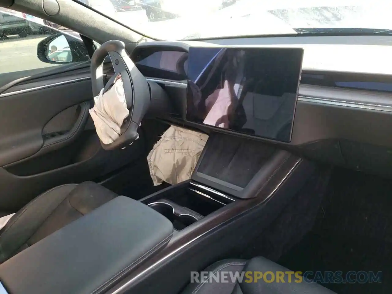 9 Photograph of a damaged car 5YJSA1E63MF433229 TESLA MODEL S 2021