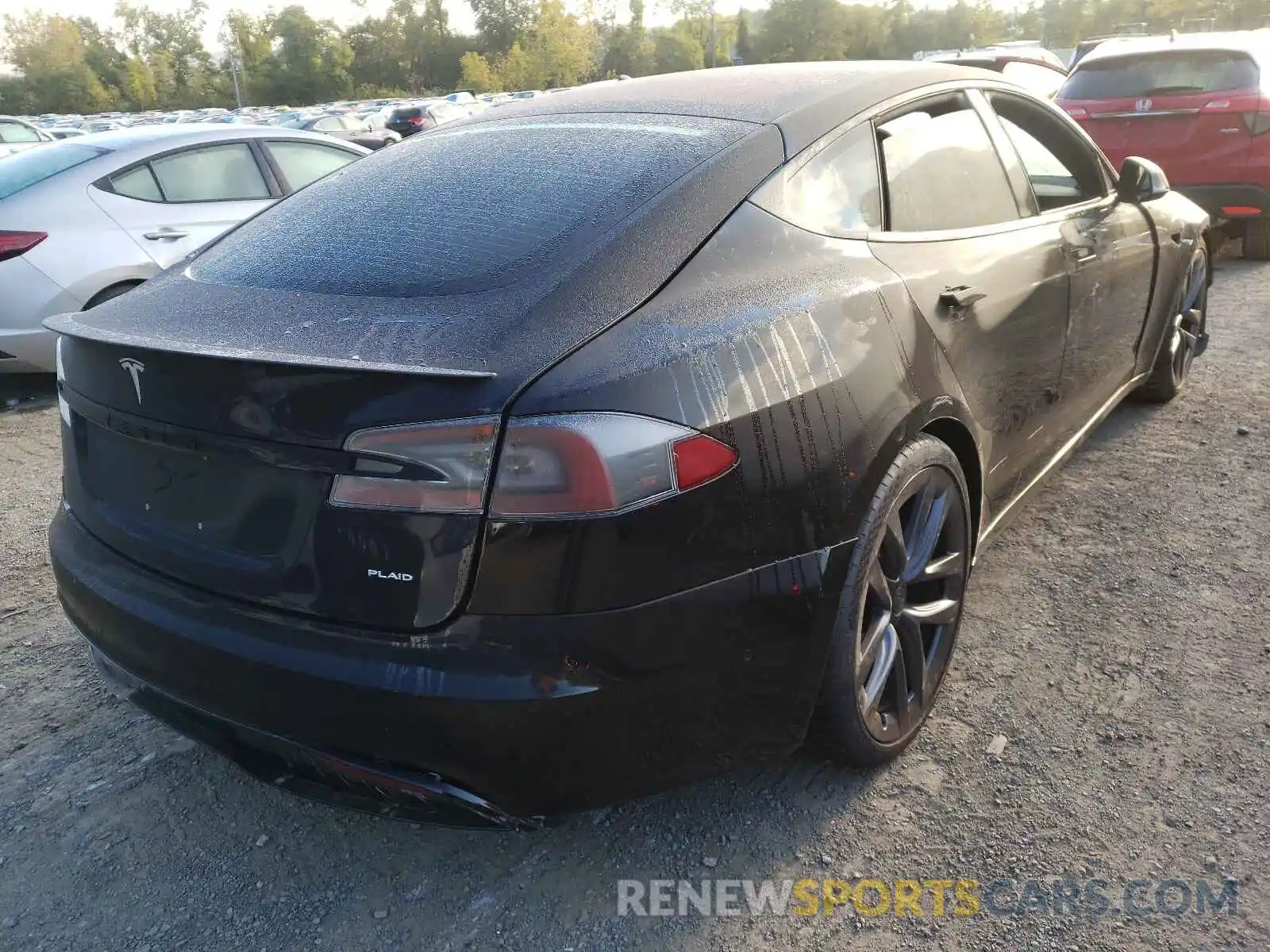 4 Photograph of a damaged car 5YJSA1E63MF436602 TESLA MODEL S 2021