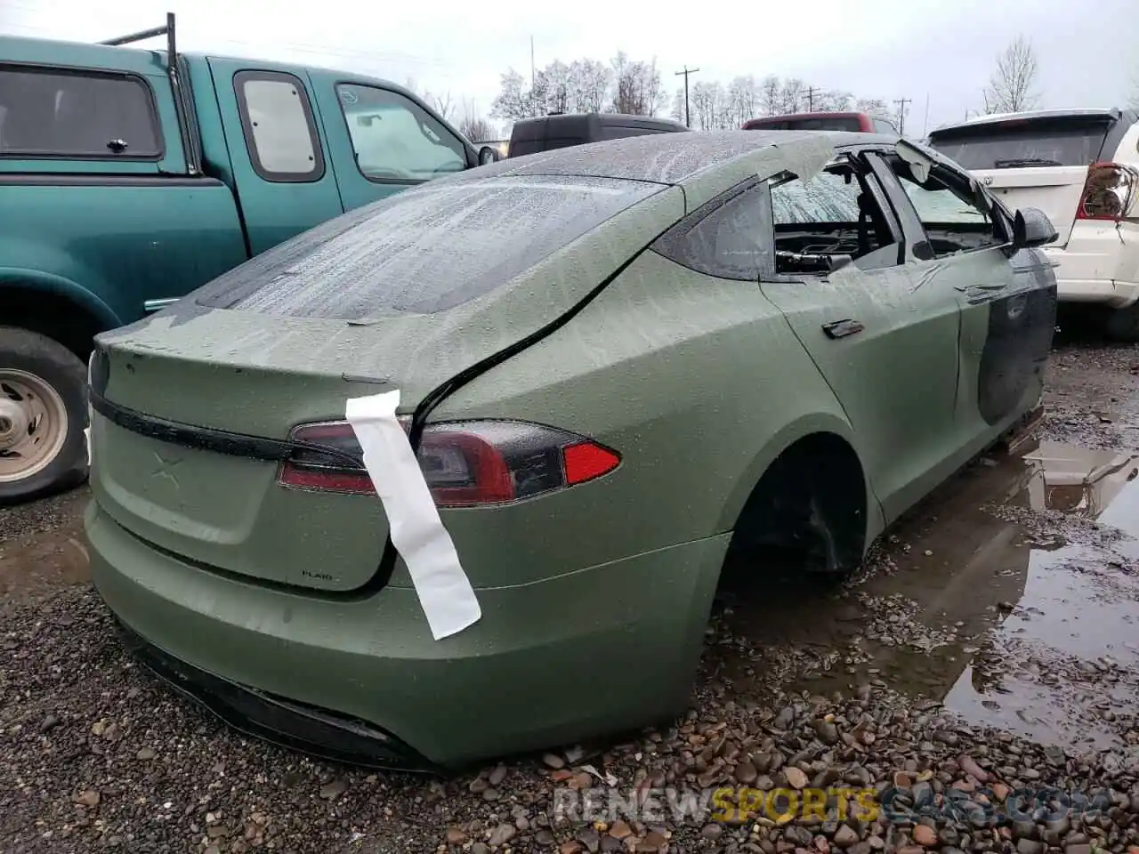 4 Photograph of a damaged car 5YJSA1E64MF433420 TESLA MODEL S 2021