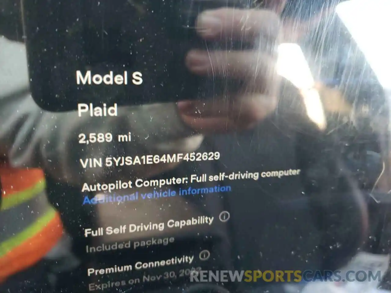 8 Photograph of a damaged car 5YJSA1E64MF452629 TESLA MODEL S 2021