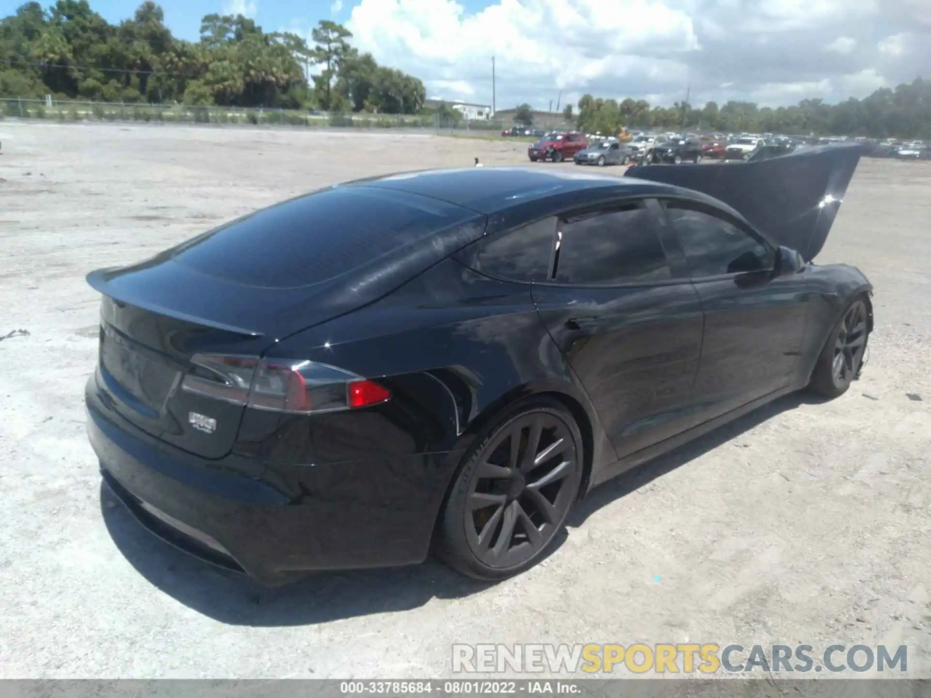 4 Photograph of a damaged car 5YJSA1E65MF431255 TESLA MODEL S 2021