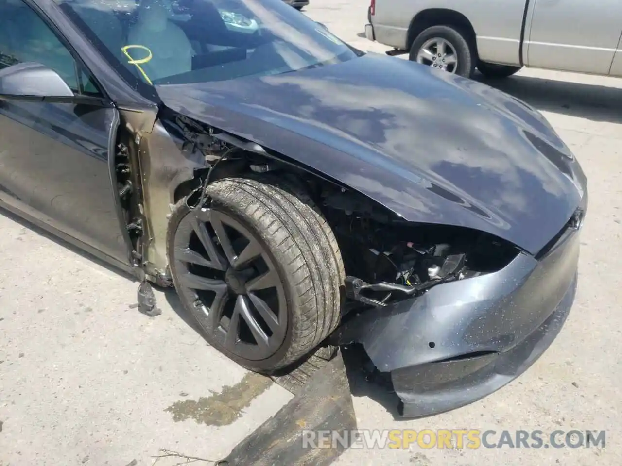 9 Photograph of a damaged car 5YJSA1E65MF453112 TESLA MODEL S 2021