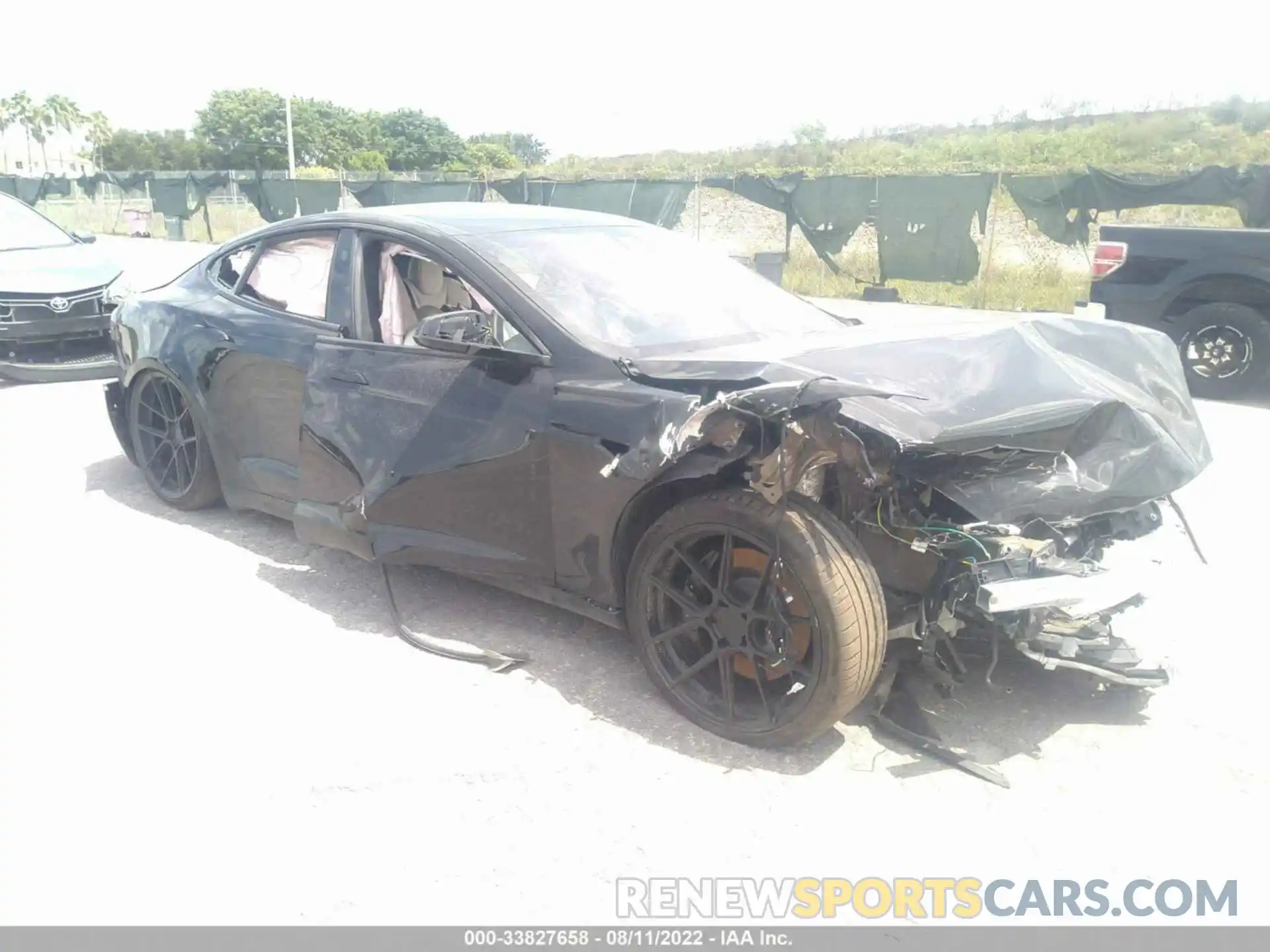 1 Photograph of a damaged car 5YJSA1E66MF431443 TESLA MODEL S 2021