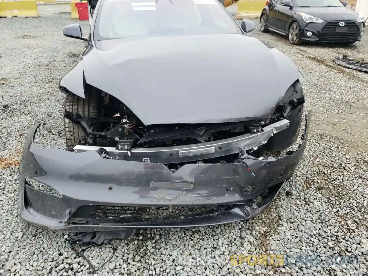 9 Photograph of a damaged car 5YJSA1E67MF438658 TESLA MODEL S 2021