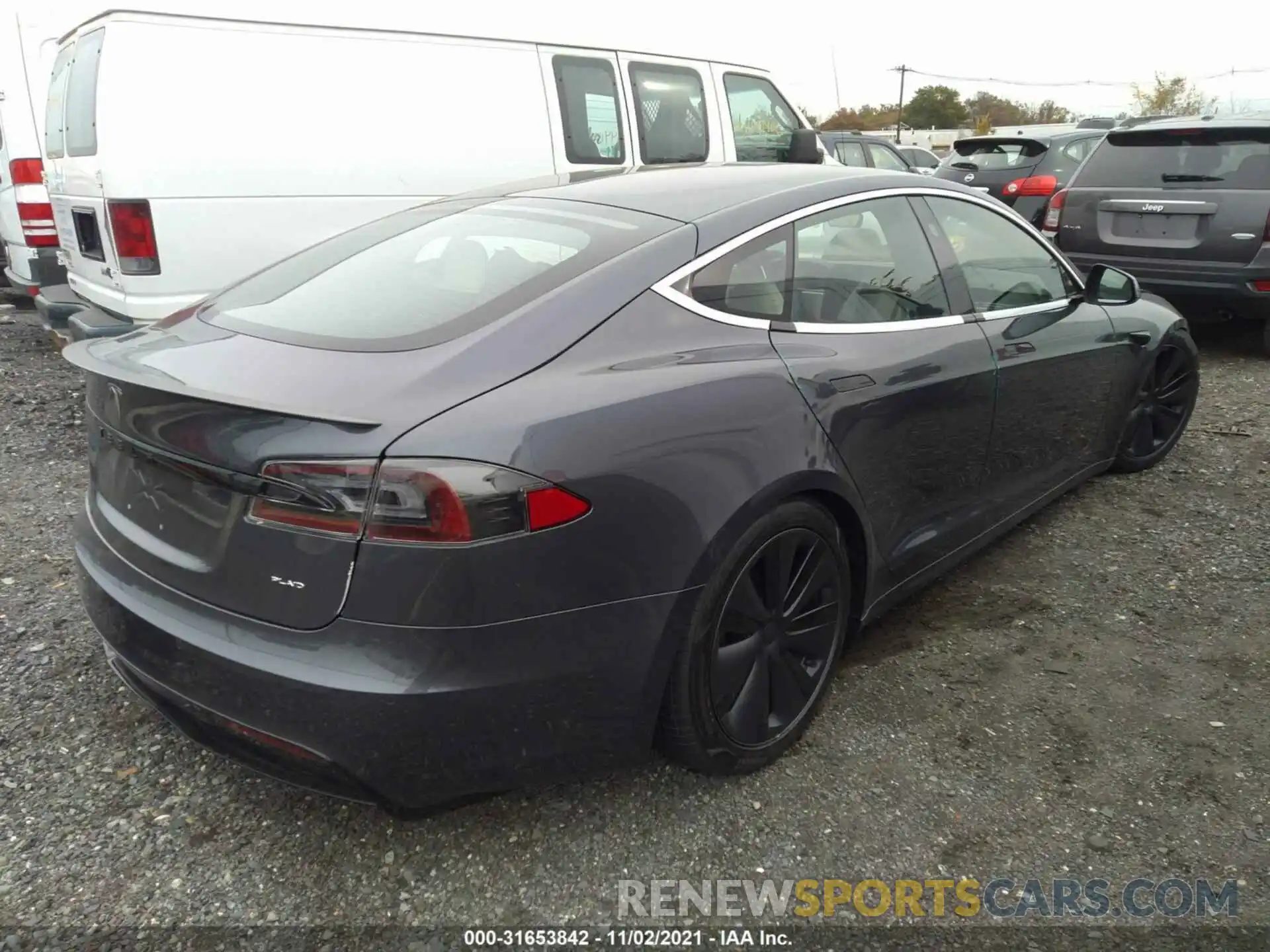 4 Photograph of a damaged car 5YJSA1E67MF439082 TESLA MODEL S 2021