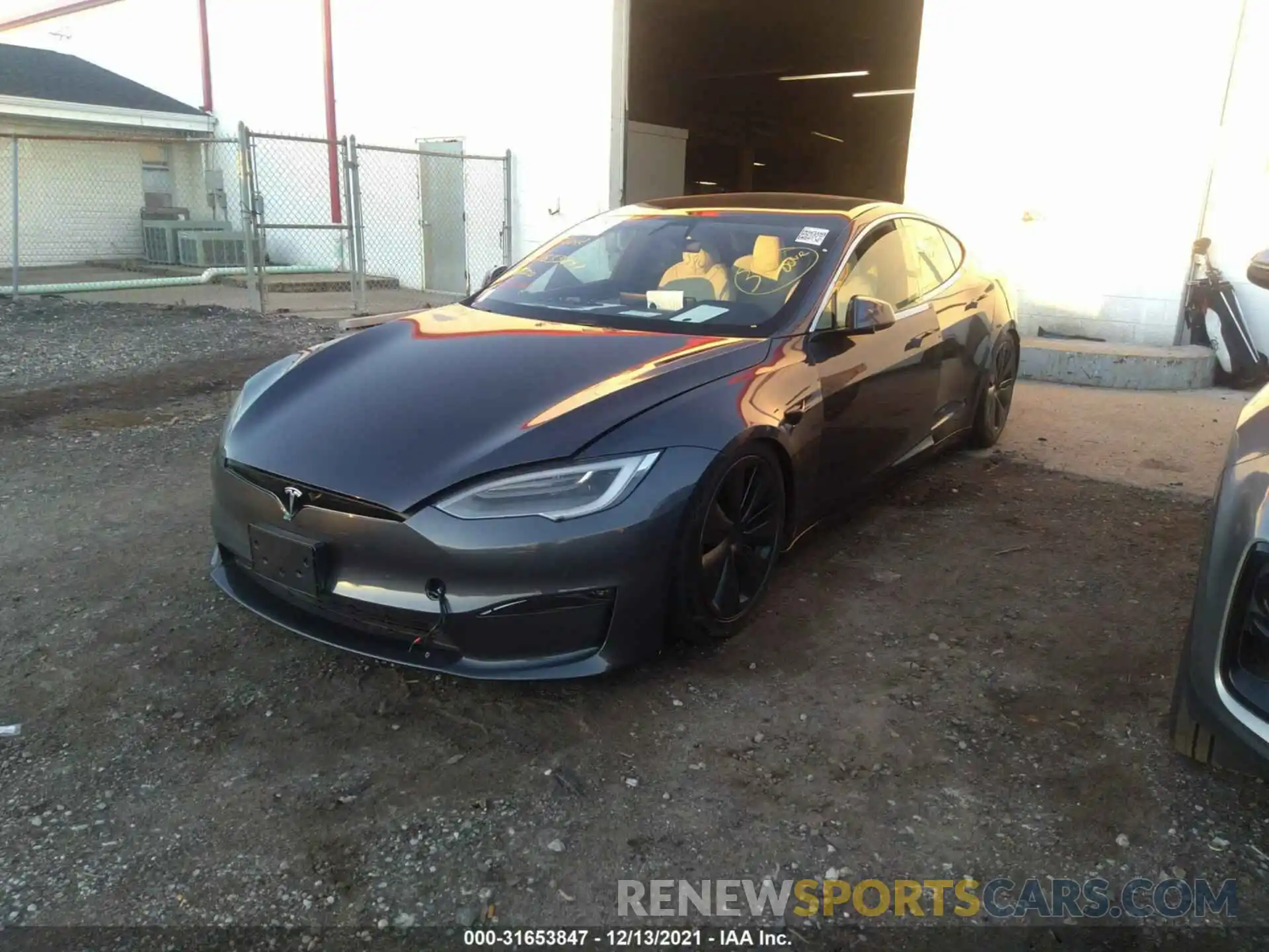 2 Photograph of a damaged car 5YJSA1E67MF439177 TESLA MODEL S 2021