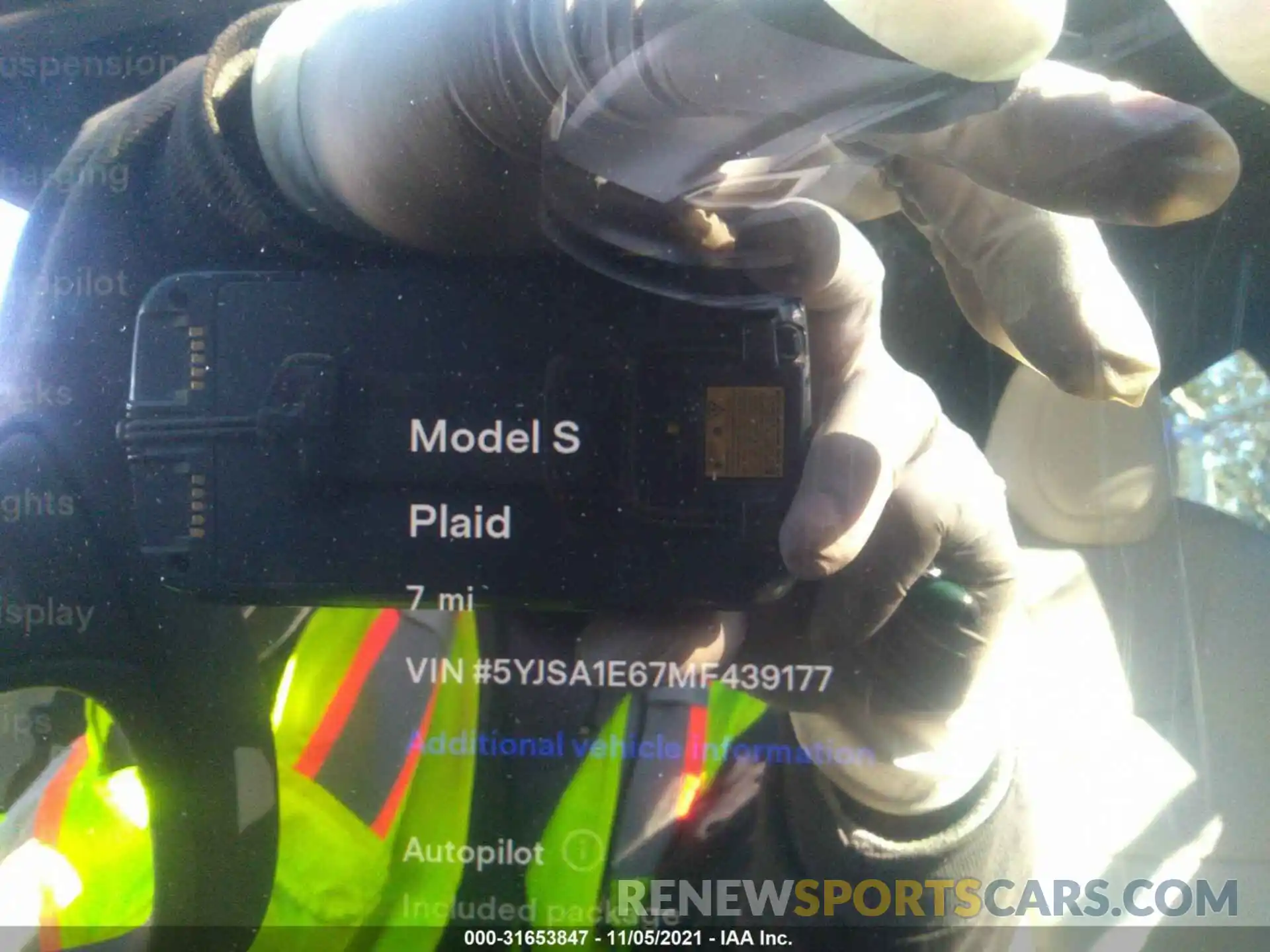 7 Photograph of a damaged car 5YJSA1E67MF439177 TESLA MODEL S 2021