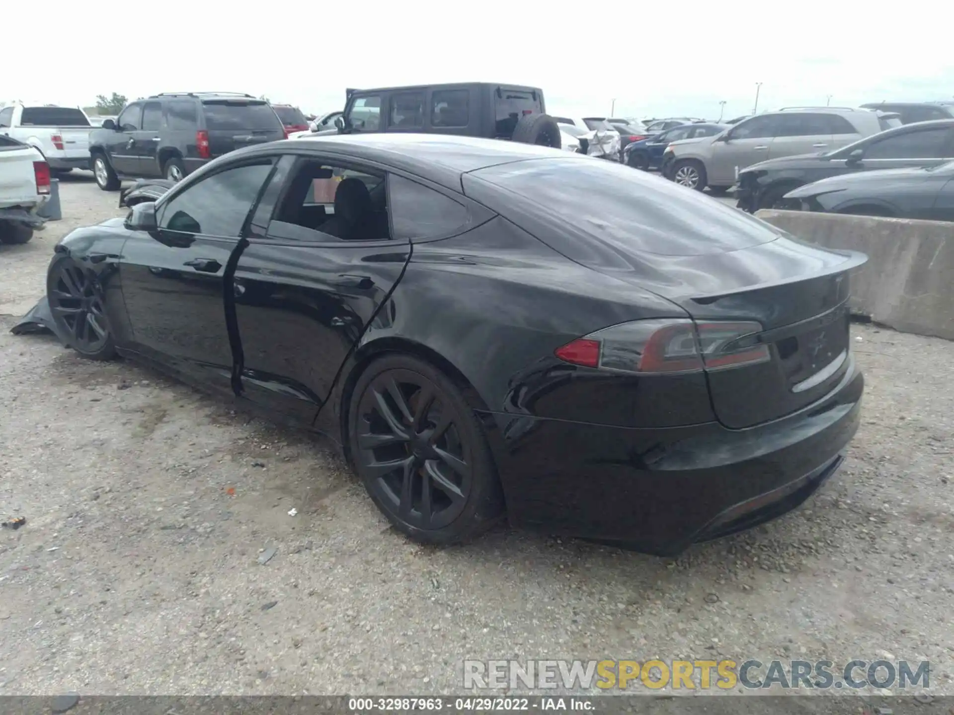 3 Фотография поврежденного автомобиля 5YJSA1E67MF441348 TESLA MODEL S 2021