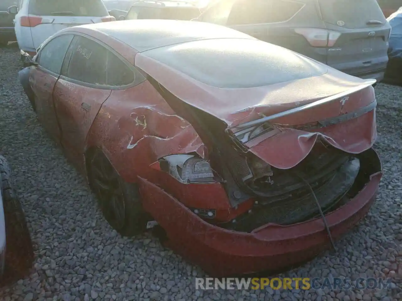 3 Photograph of a damaged car 5YJSA1E67MF442922 TESLA MODEL S 2021