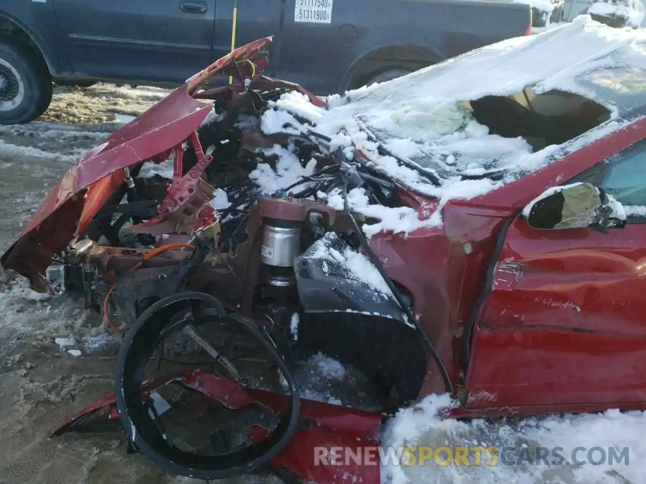 9 Photograph of a damaged car 5YJSA1E67MF442922 TESLA MODEL S 2021