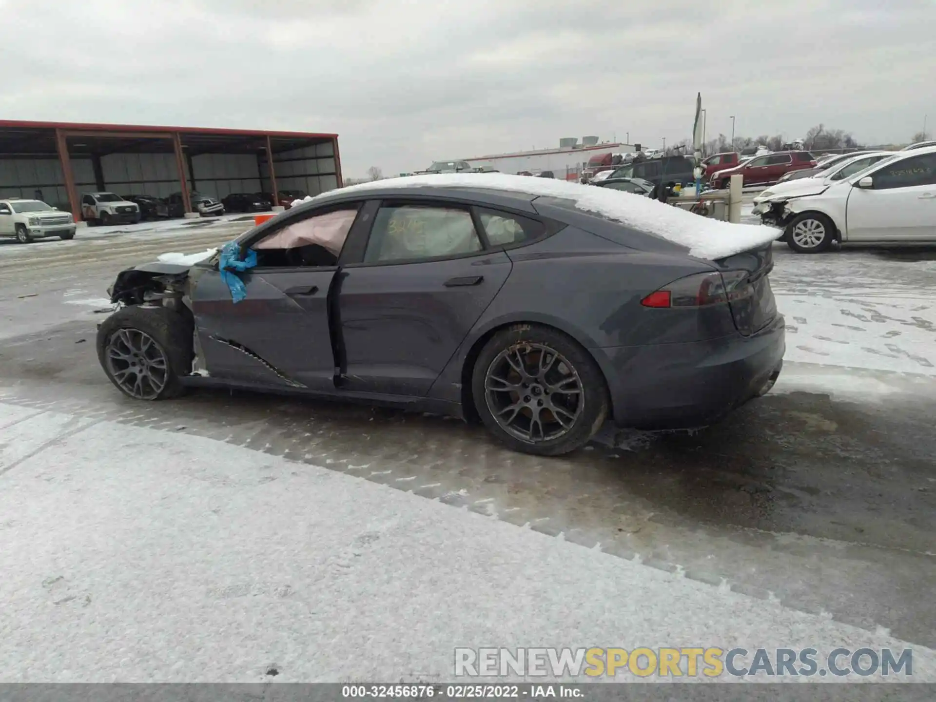 3 Photograph of a damaged car 5YJSA1E68MF438801 TESLA MODEL S 2021