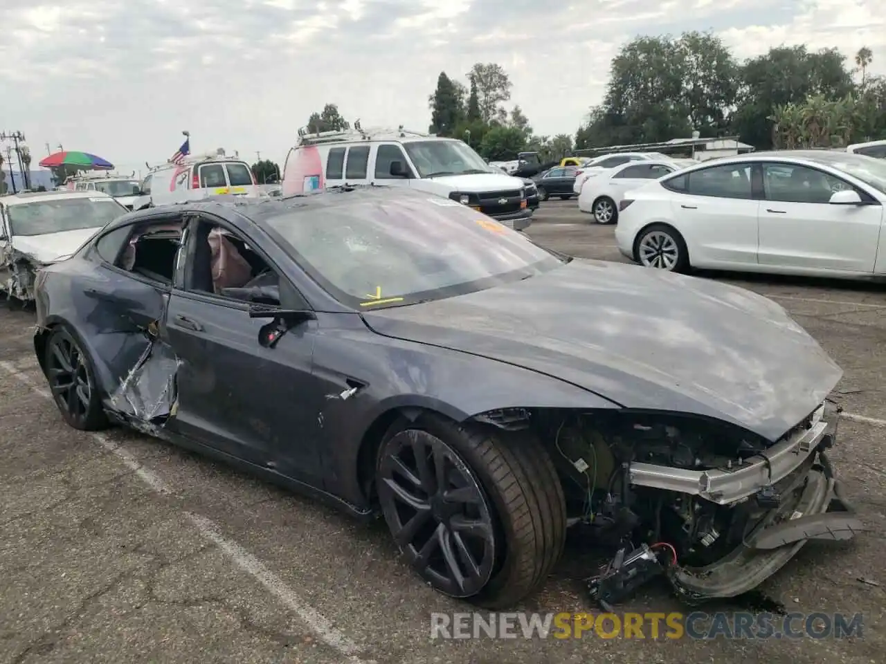 1 Photograph of a damaged car 5YJSA1E69MF431372 TESLA MODEL S 2021