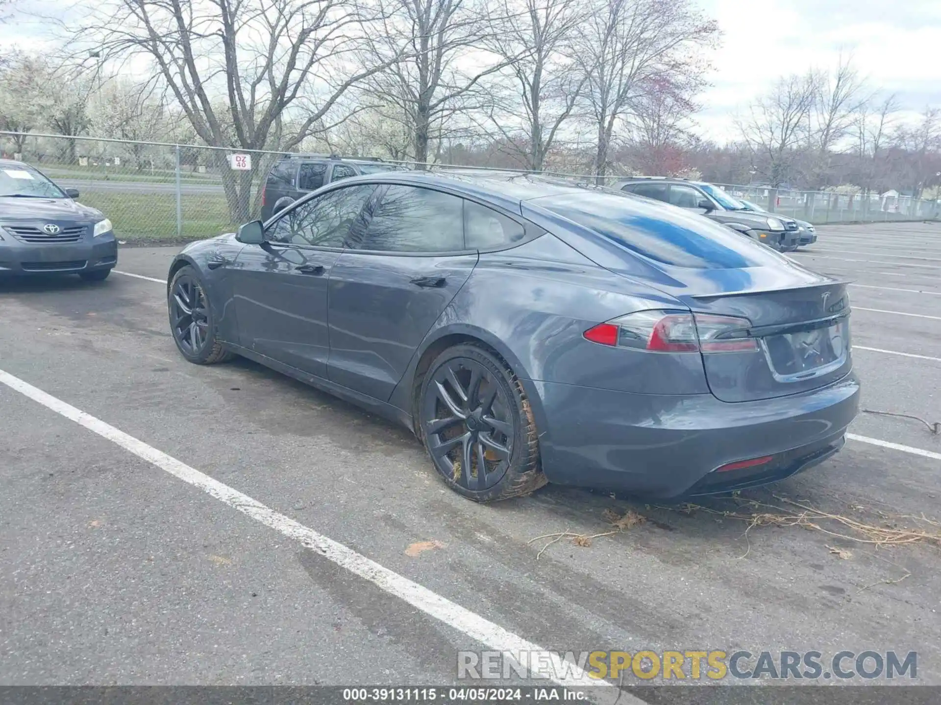 3 Photograph of a damaged car 5YJSA1E69MF431971 TESLA MODEL S 2021