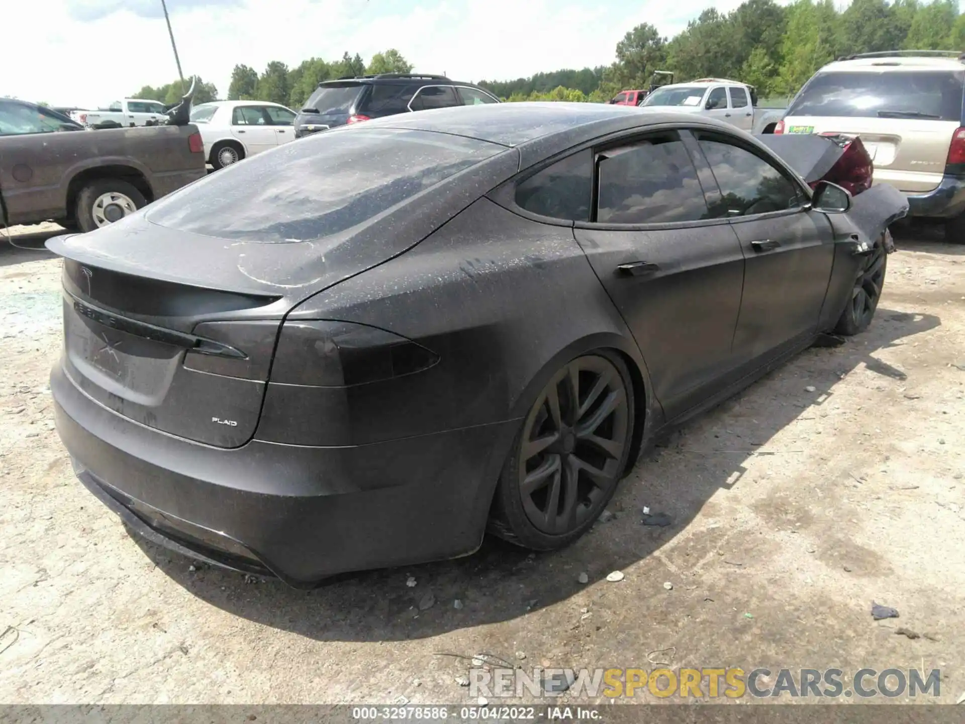 4 Photograph of a damaged car 5YJSA1E69MF436037 TESLA MODEL S 2021