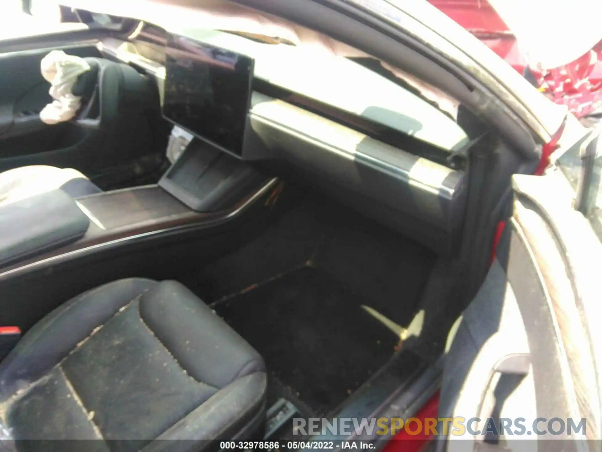 5 Photograph of a damaged car 5YJSA1E69MF436037 TESLA MODEL S 2021