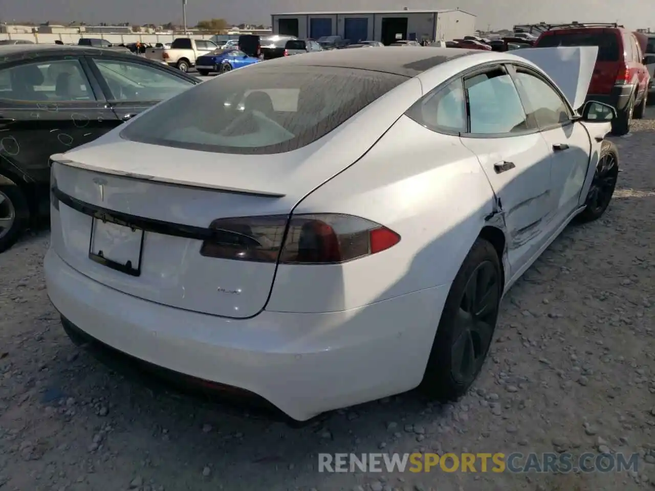 4 Photograph of a damaged car 5YJSA1E69MF442548 TESLA MODEL S 2021