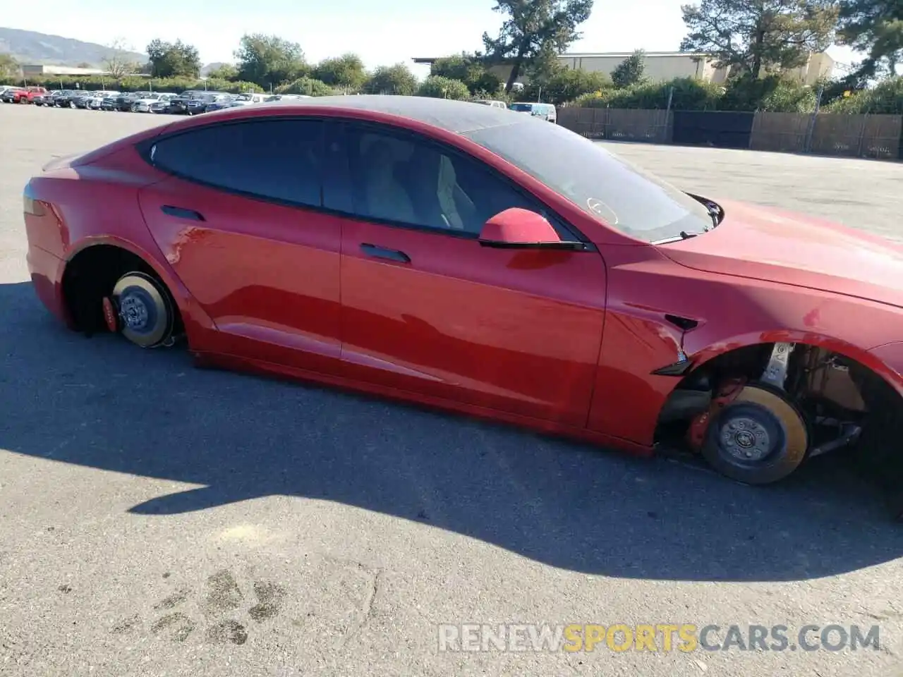 9 Photograph of a damaged car 5YJSA1E69MF446924 TESLA MODEL S 2021