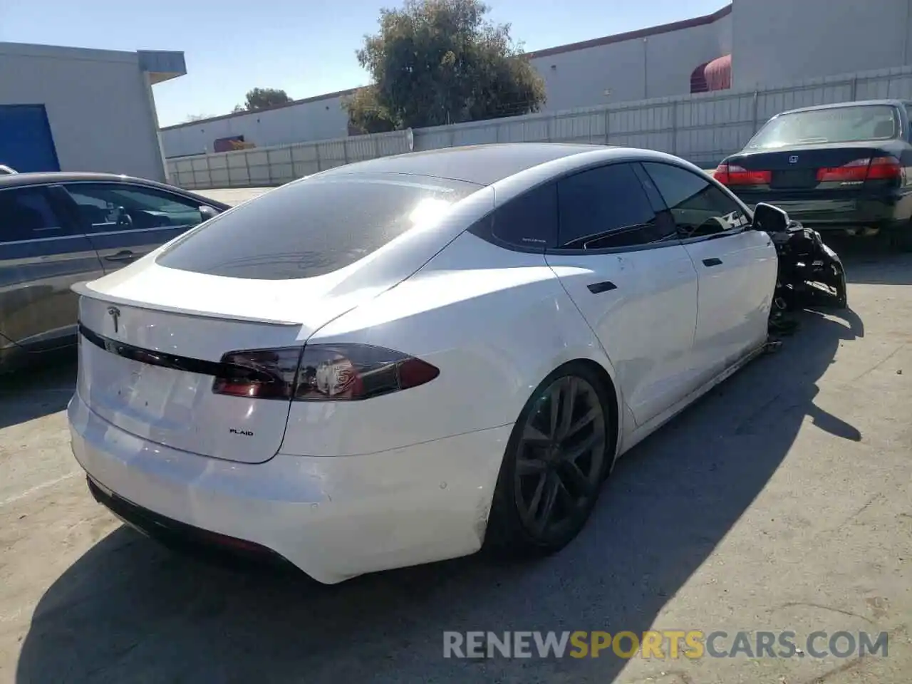 4 Photograph of a damaged car 5YJSA1E69MF446938 TESLA MODEL S 2021