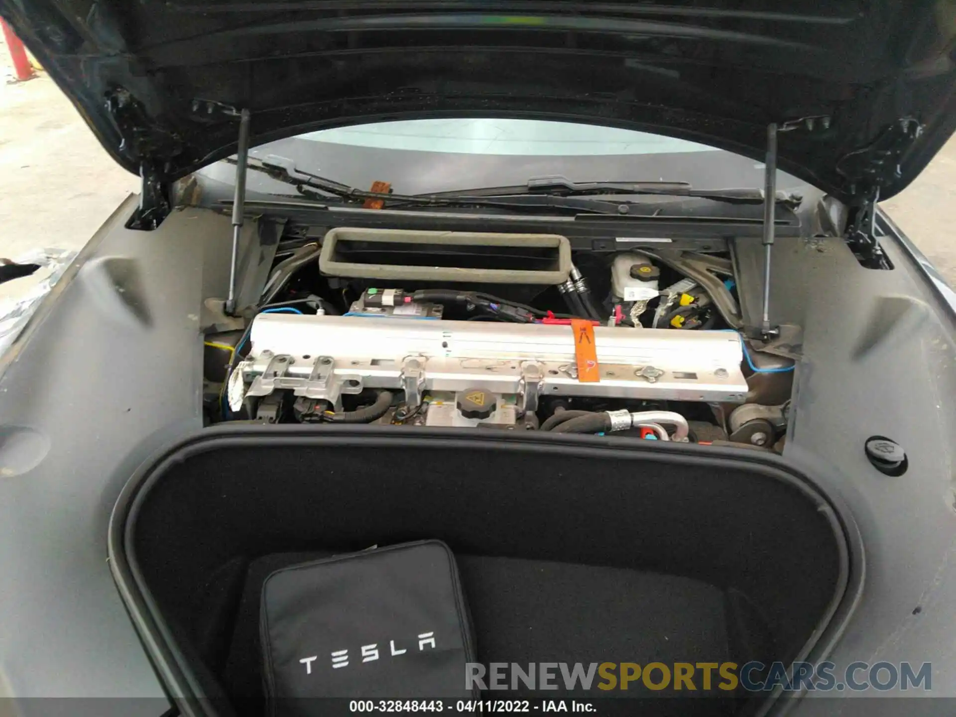 10 Photograph of a damaged car 5YJSA1E69MF451203 TESLA MODEL S 2021