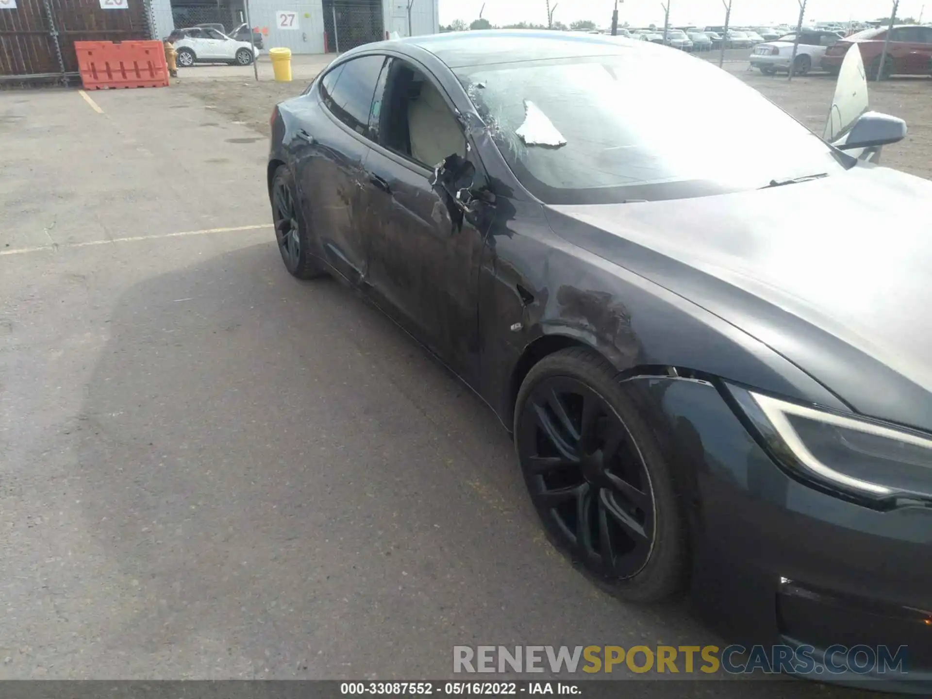 6 Photograph of a damaged car 5YJSA1E6XMF431493 TESLA MODEL S 2021