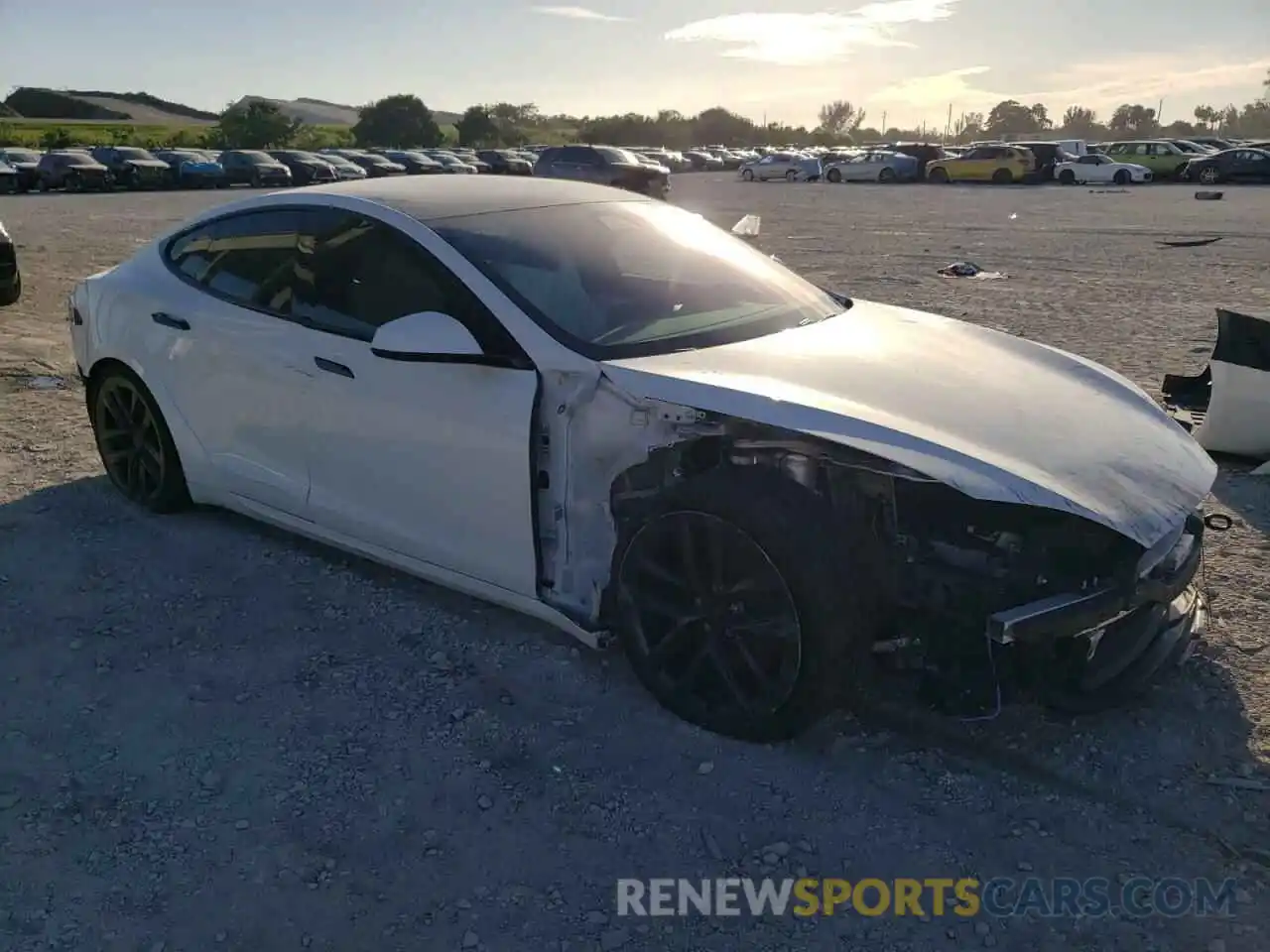 4 Photograph of a damaged car 5YJSA1E6XMF435091 TESLA MODEL S 2021