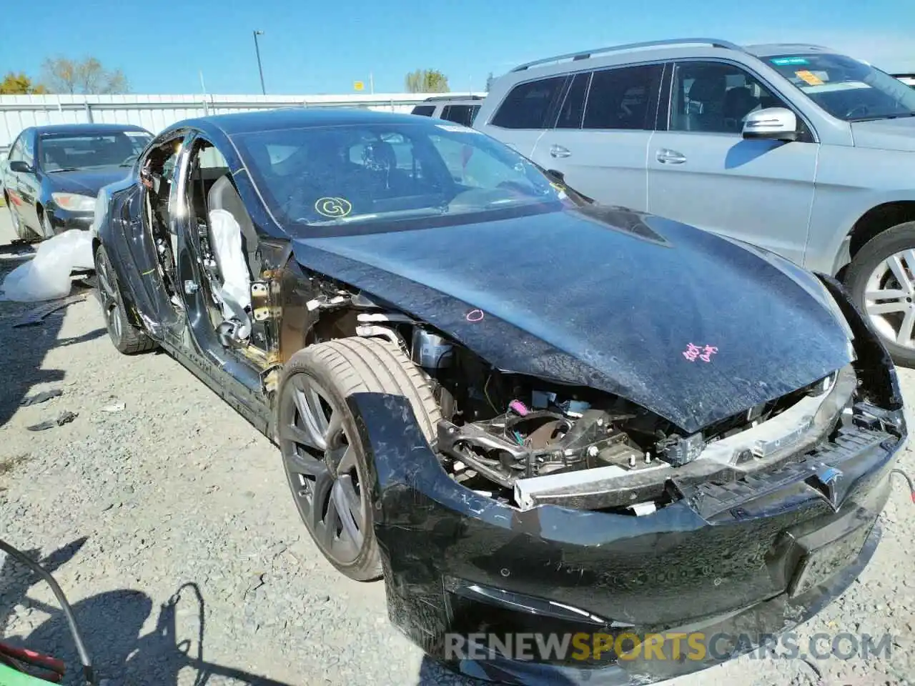 9 Photograph of a damaged car 5YJSA1E51NF465105 TESLA MODEL S 2022