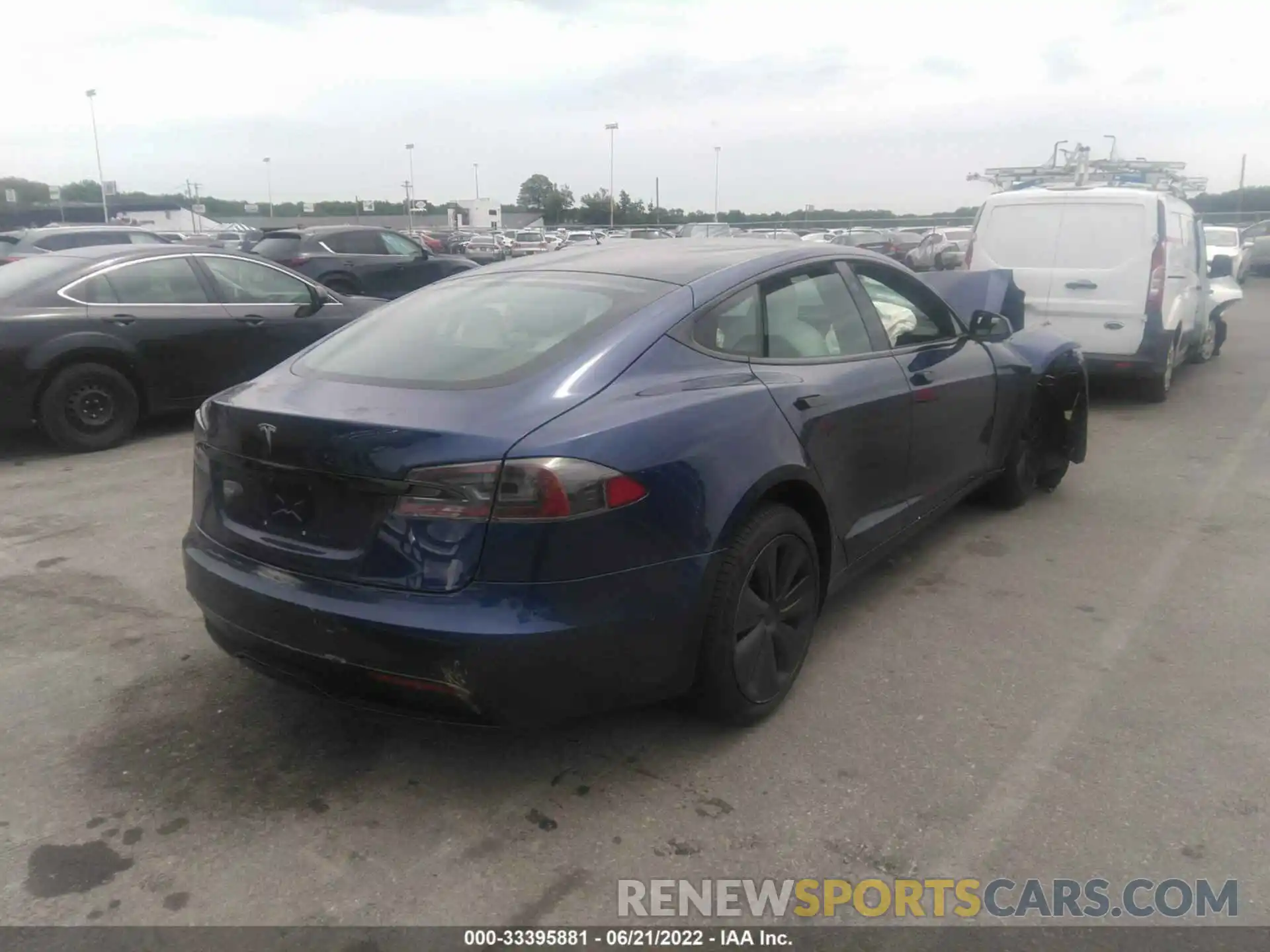 4 Photograph of a damaged car 5YJSA1E55NF467066 TESLA MODEL S 2022