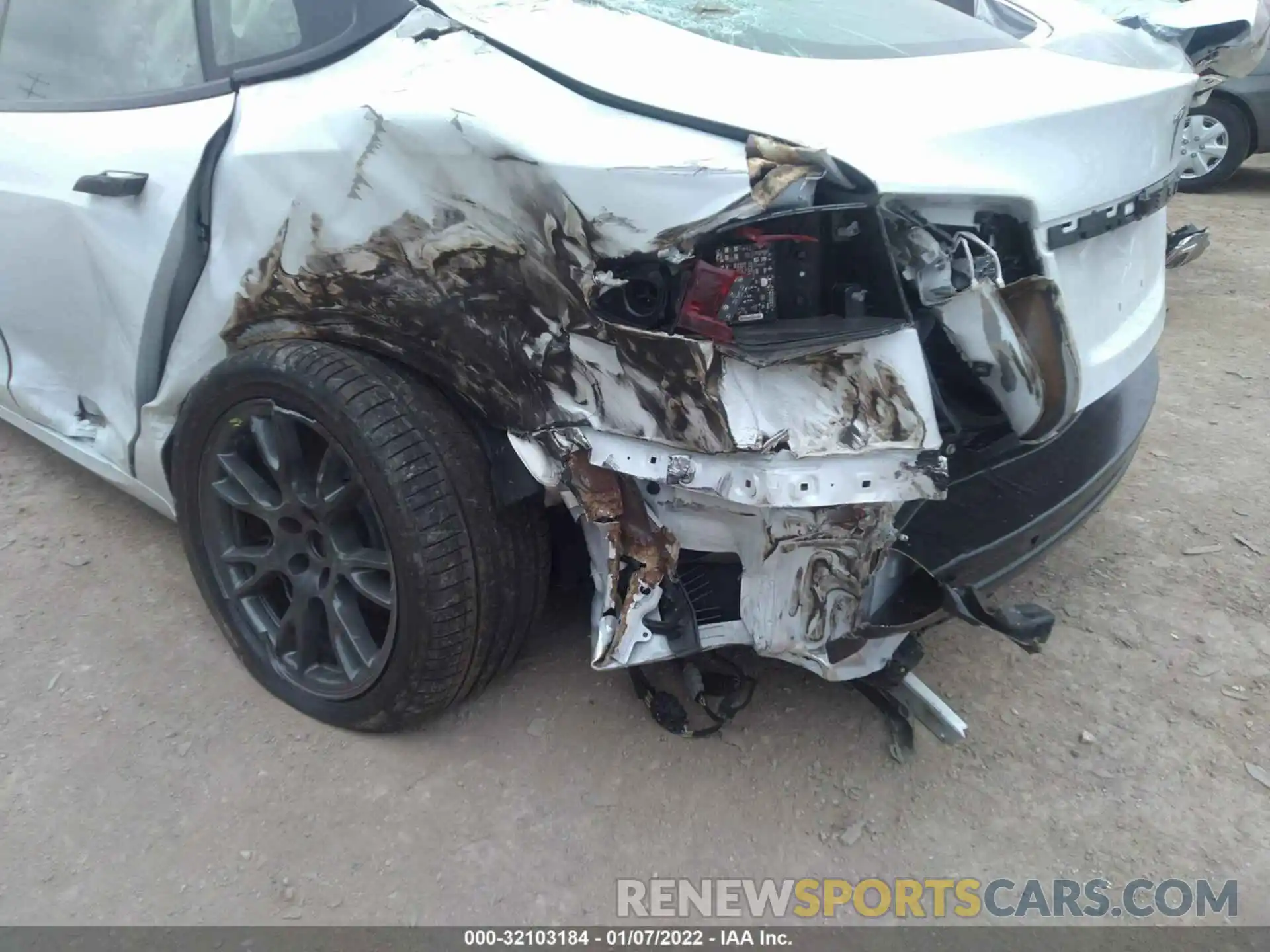 6 Photograph of a damaged car 5YJSA1E57NF460328 TESLA MODEL S 2022