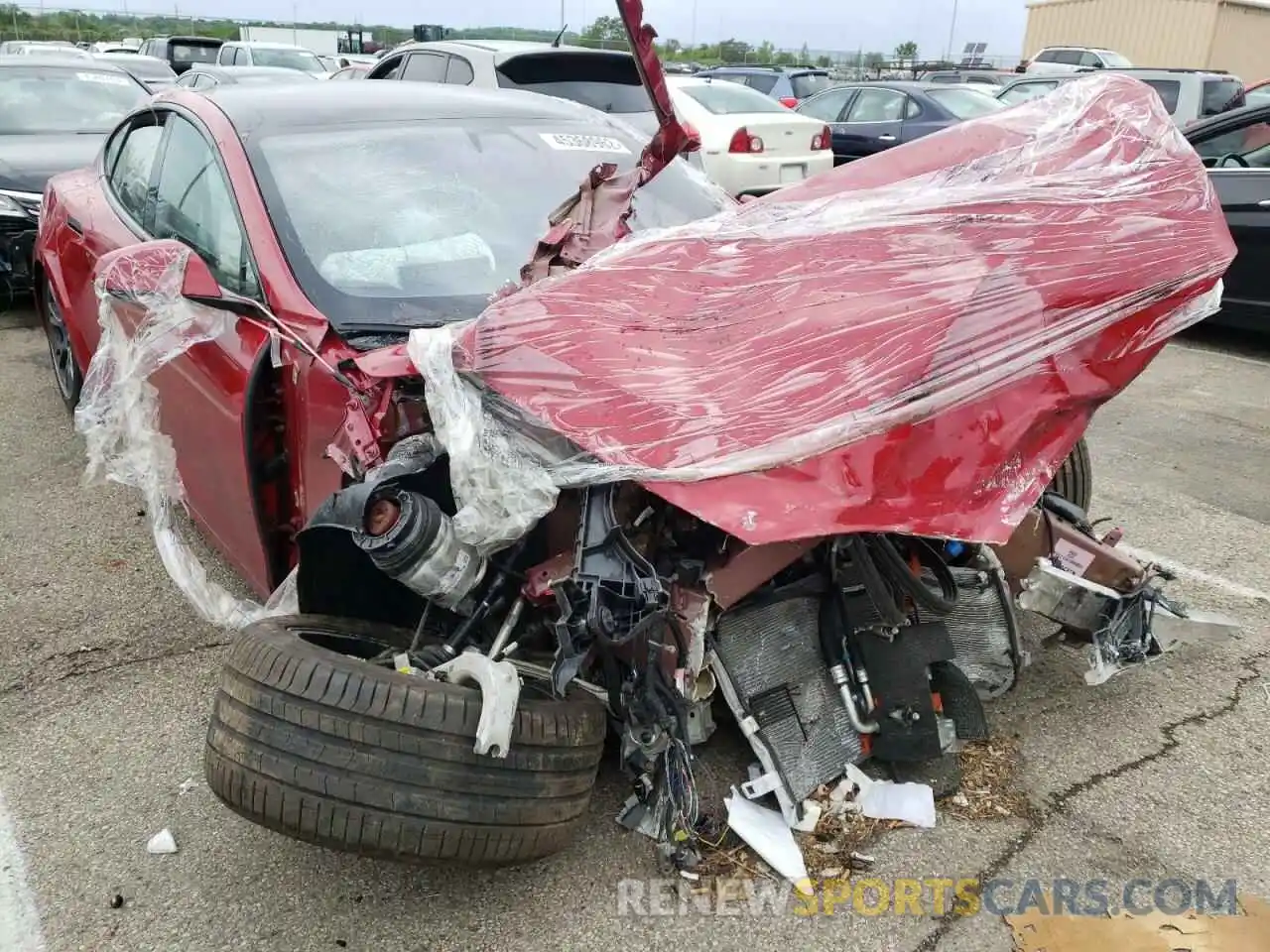 9 Photograph of a damaged car 5YJSA1E57NF462564 TESLA MODEL S 2022