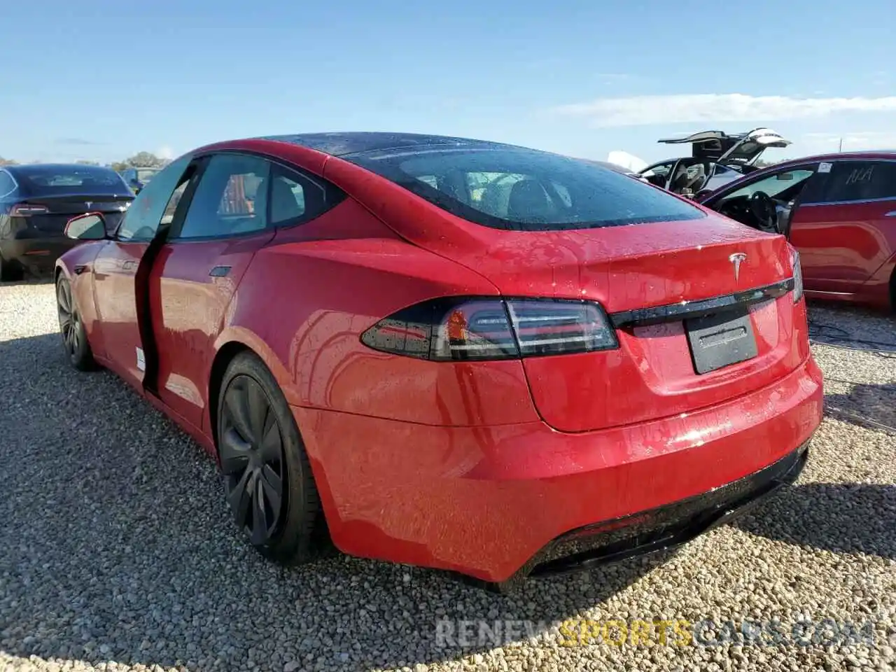 3 Photograph of a damaged car 5YJSA1E57NF490462 TESLA MODEL S 2022