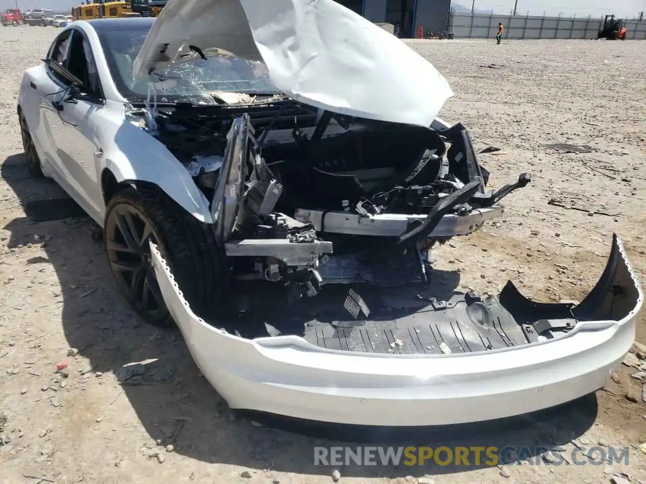 9 Photograph of a damaged car 5YJSA1E58NF469863 TESLA MODEL S 2022