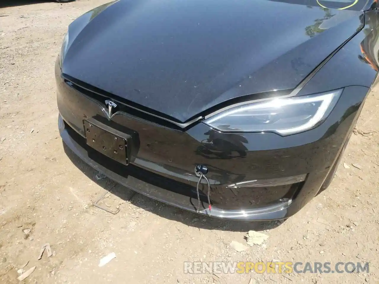 9 Photograph of a damaged car 5YJSA1E58NF476733 TESLA MODEL S 2022