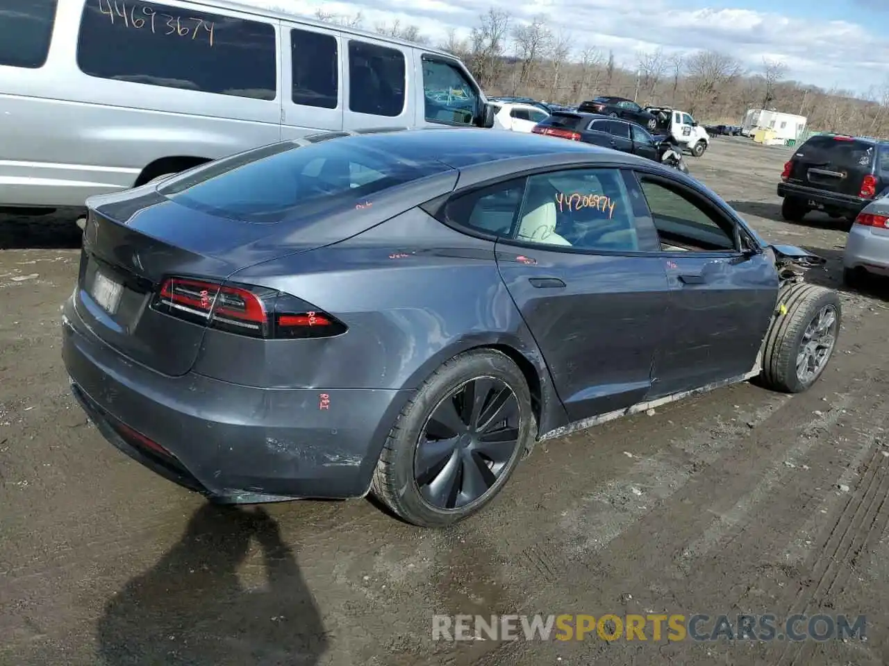 3 Фотография поврежденного автомобиля 5YJSA1E58NF486775 TESLA MODEL S 2022