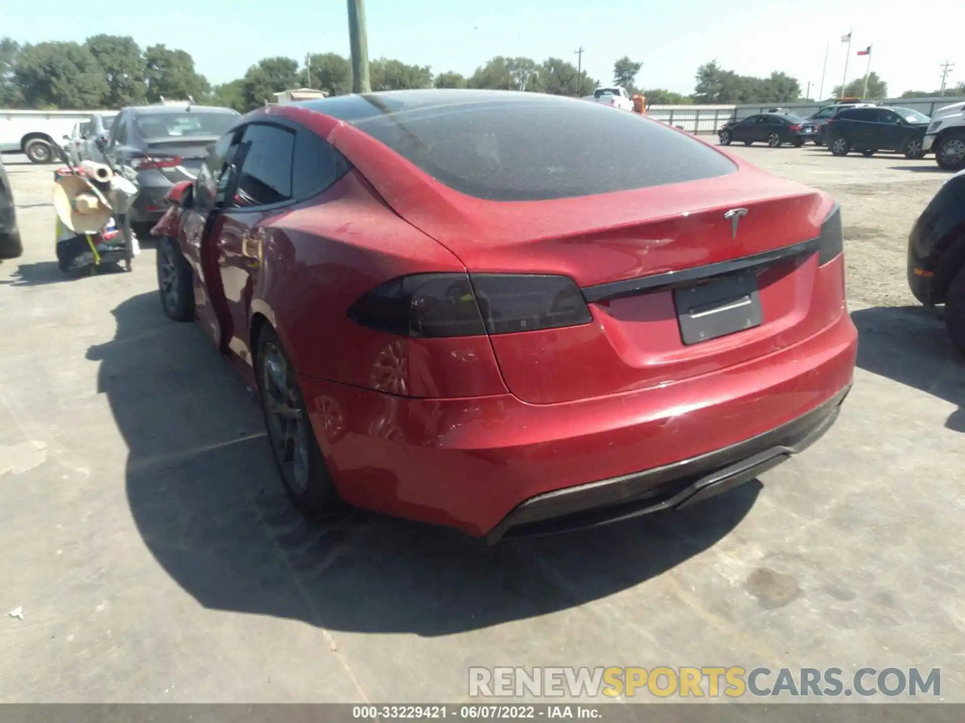 3 Photograph of a damaged car 5YJSA1E59NF474196 TESLA MODEL S 2022