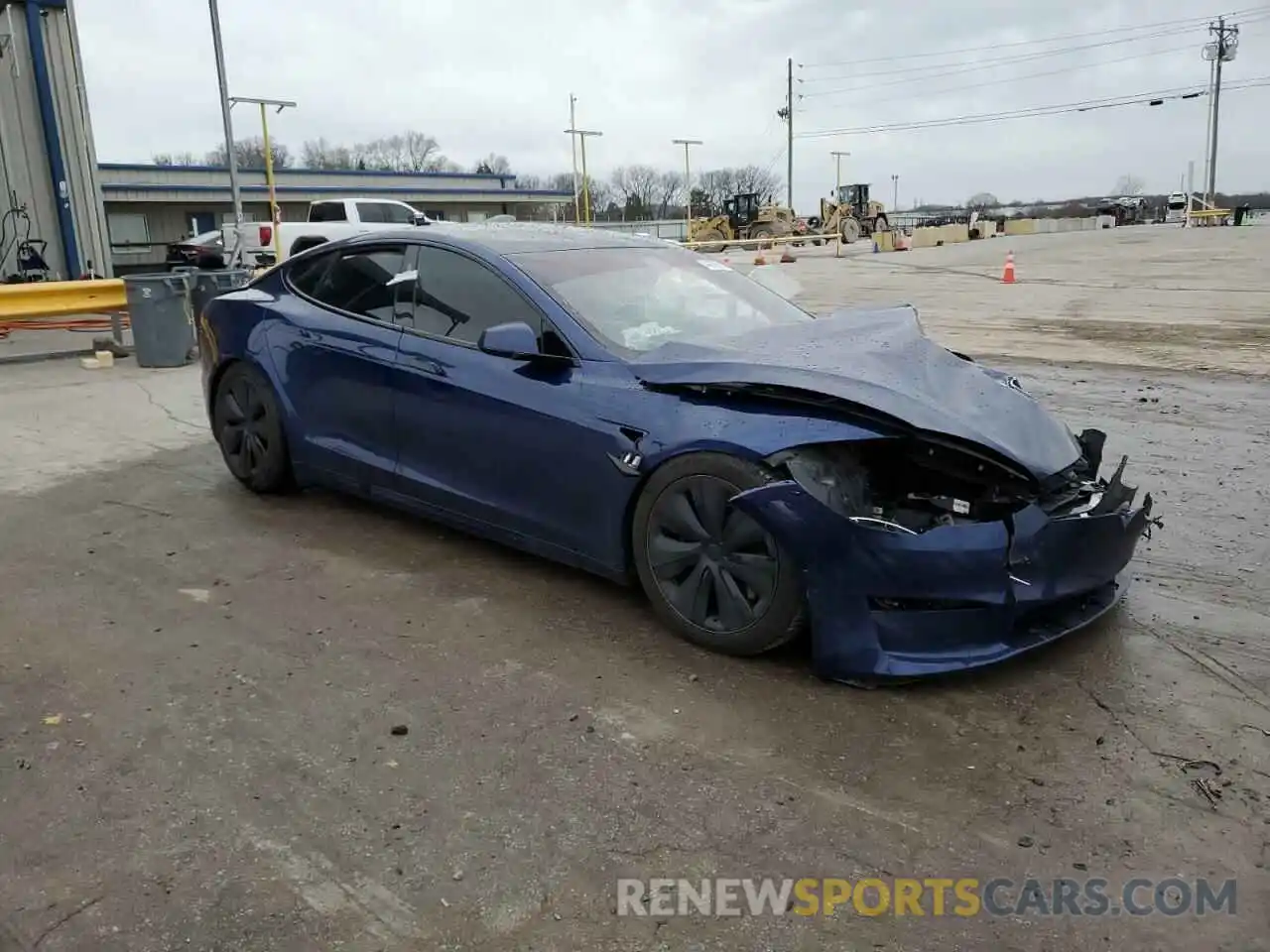 4 Photograph of a damaged car 5YJSA1E59NF490172 TESLA MODEL S 2022