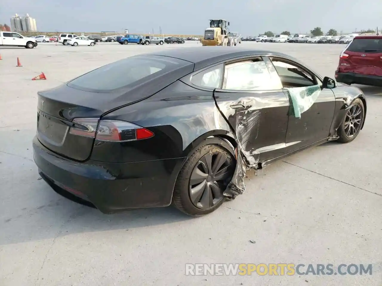 4 Photograph of a damaged car 5YJSA1E5XNF467659 TESLA MODEL S 2022