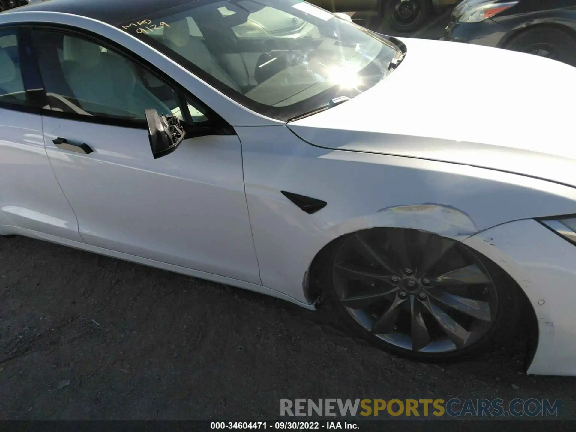 6 Photograph of a damaged car 5YJSA1E60NF461958 TESLA MODEL S 2022