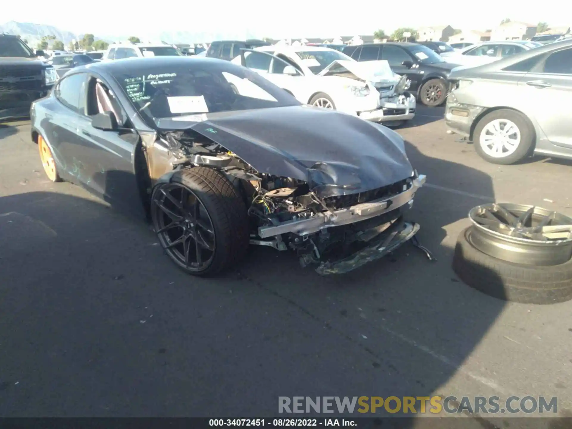 6 Photograph of a damaged car 5YJSA1E64NF460649 TESLA MODEL S 2022