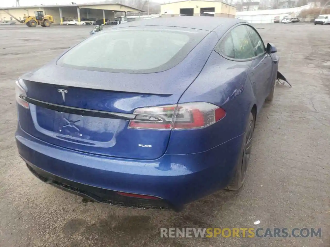 4 Photograph of a damaged car 5YJSA1E64NF467908 TESLA MODEL S 2022