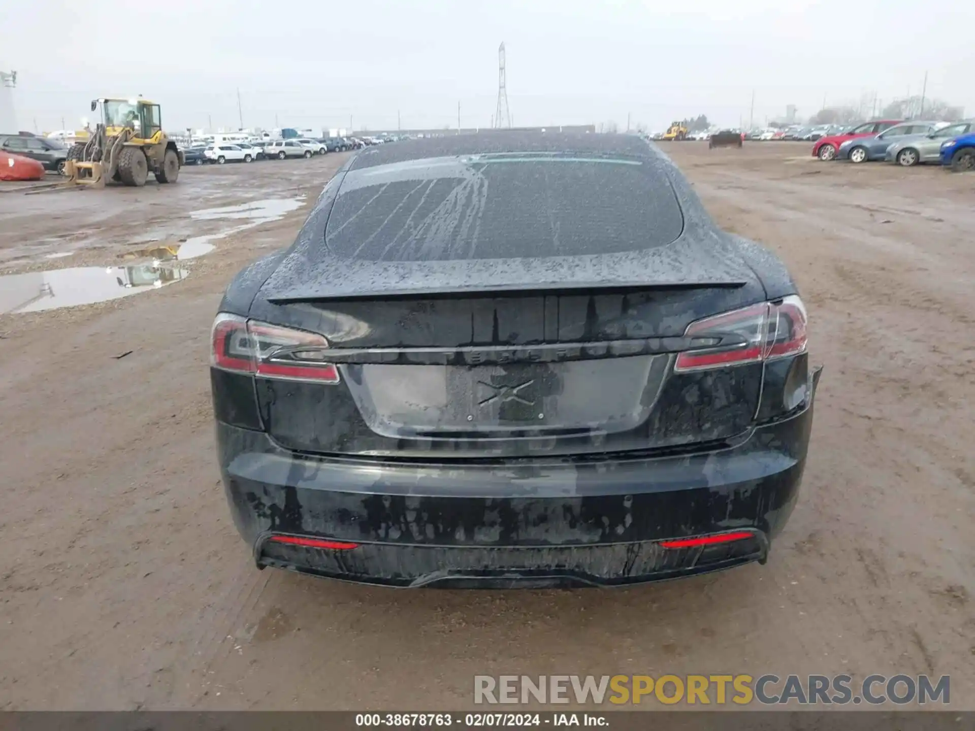 16 Photograph of a damaged car 5YJSA1E66NF460314 TESLA MODEL S 2022