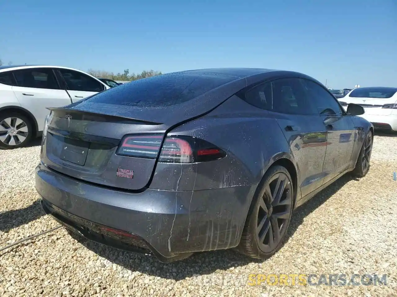 4 Photograph of a damaged car 5YJSA1E67NF473699 TESLA MODEL S 2022